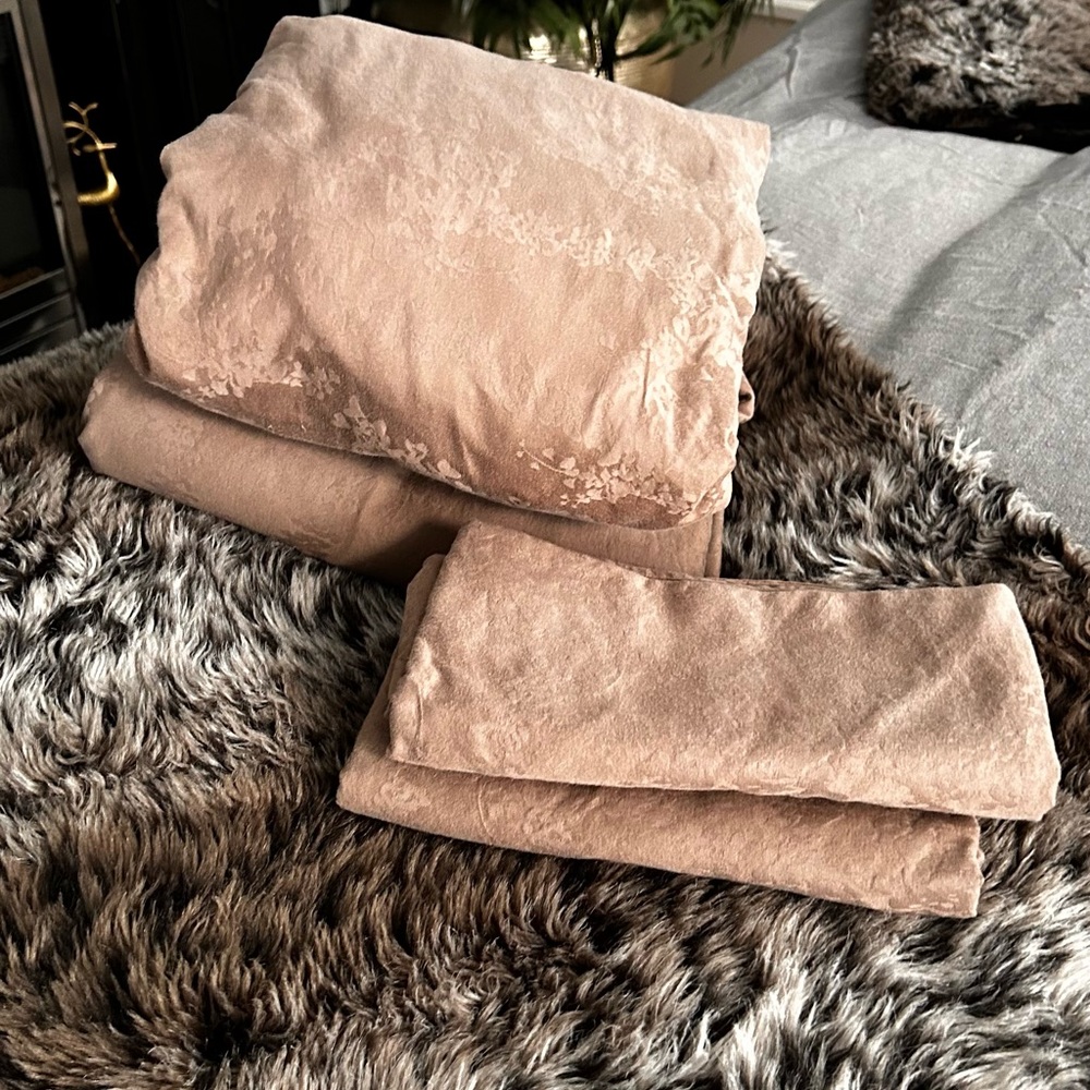 King Size taupe/brown king sized sheet set